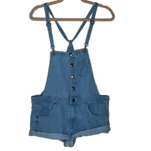 𝅺forever 21 distressed jean overall shorts, size 31, adjustable straps